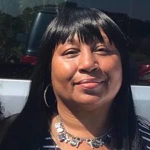 Meet your Posher, Cynthia